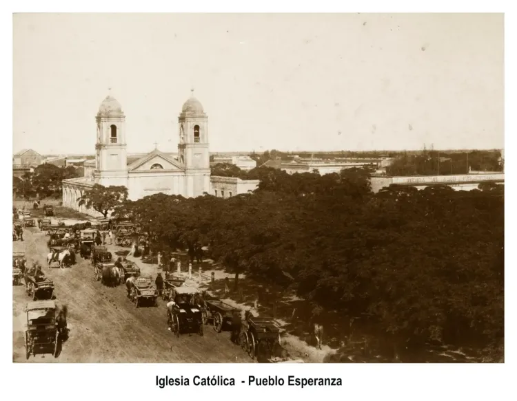 Iglesia-Catolica-Pueblo-Esperanza1466_3