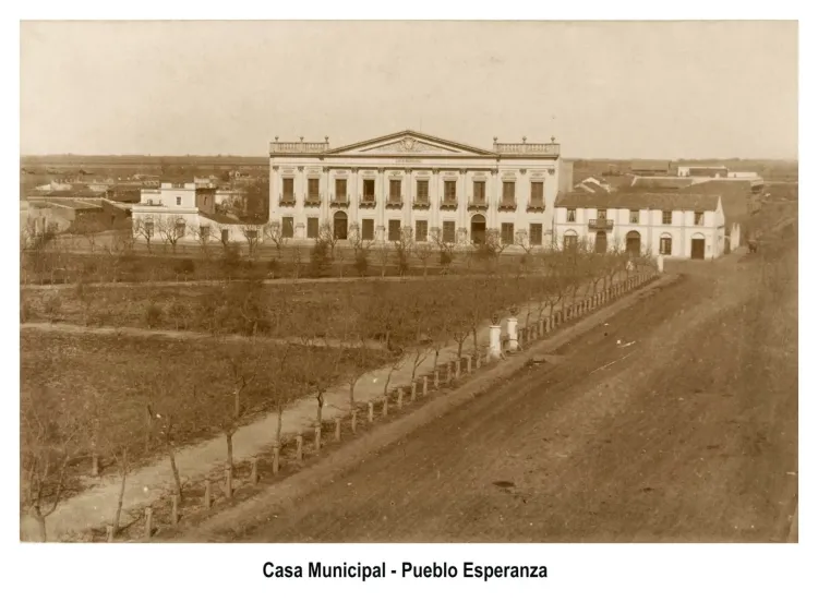 Schlie-Casa-Municipal-Pueblo-Esperanza1486a_6_11zon