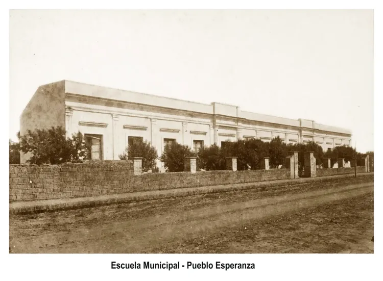 Schlie-Escuela-Municipal-1433a_11_11zon